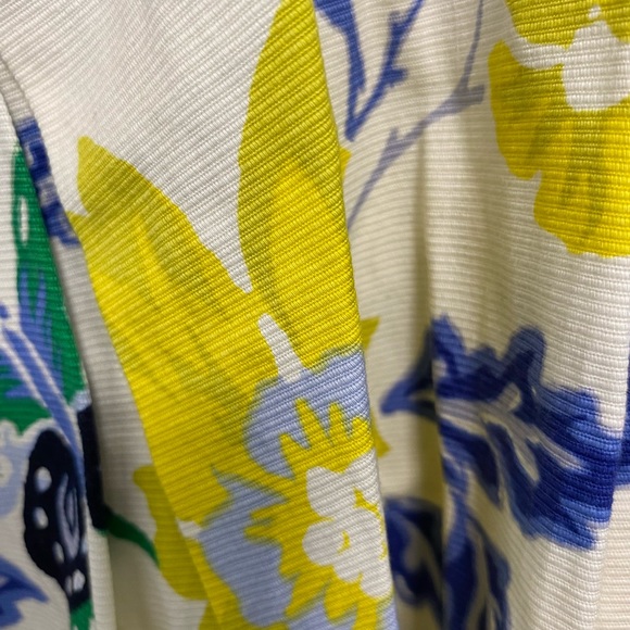 Beautiful skirt - Picture 2 of 5